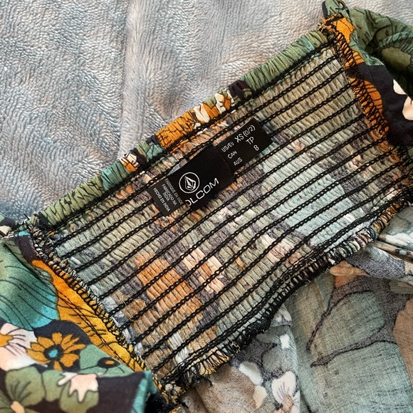 Luvely Daze Volcom Dress - Picture 6 of 6